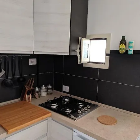 A 1km Dal Centro Storico, 500 M Dal Mare,veranda Attrezzata,barbecue,doccia Interna Ed Esterna,giardino Appartement *