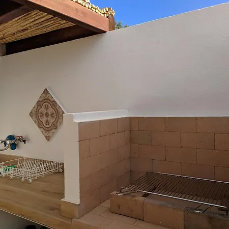 A 1km Dal Centro Storico, 500 M Dal Mare,veranda Attrezzata,barbecue,doccia Interna Ed Esterna,giardino Appartement